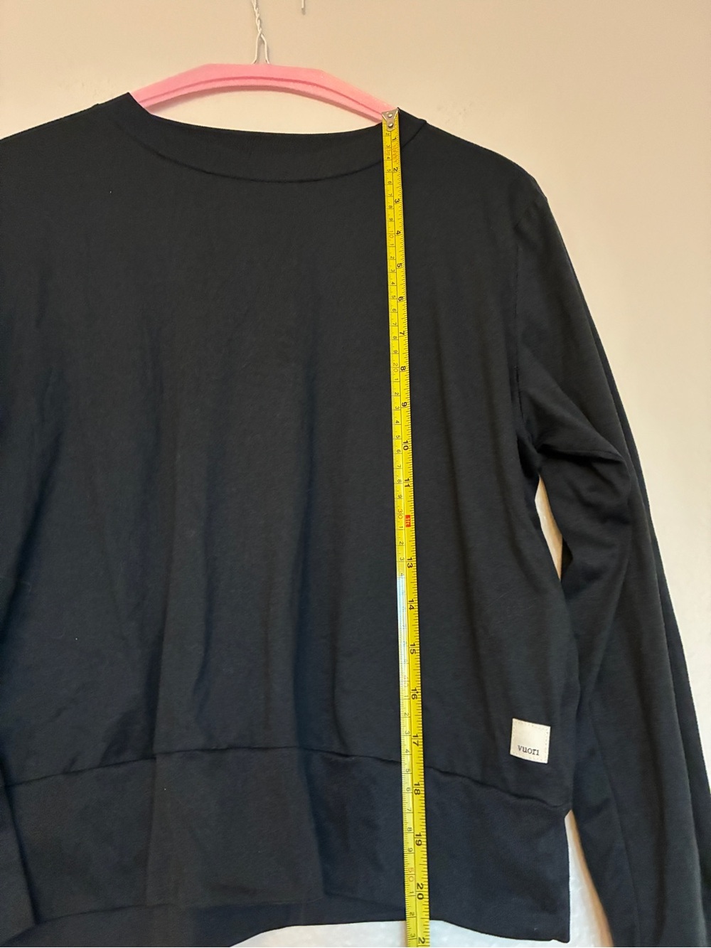 Vuori Black Crewneck Pullover Sweatshirt Logo Stretch Raglan Long Sleeve S Comfy - Picture 8 of 9